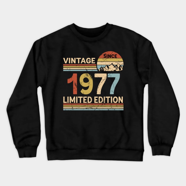 Vintage Since 1977 Limited Edition 46th Birthday Gift Vintage Men's Crewneck Sweatshirt by Schoenberger Willard